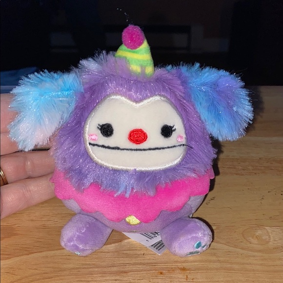 Squishmallows Yekaterina Bigfoot clown clip - Picture 1 of 5